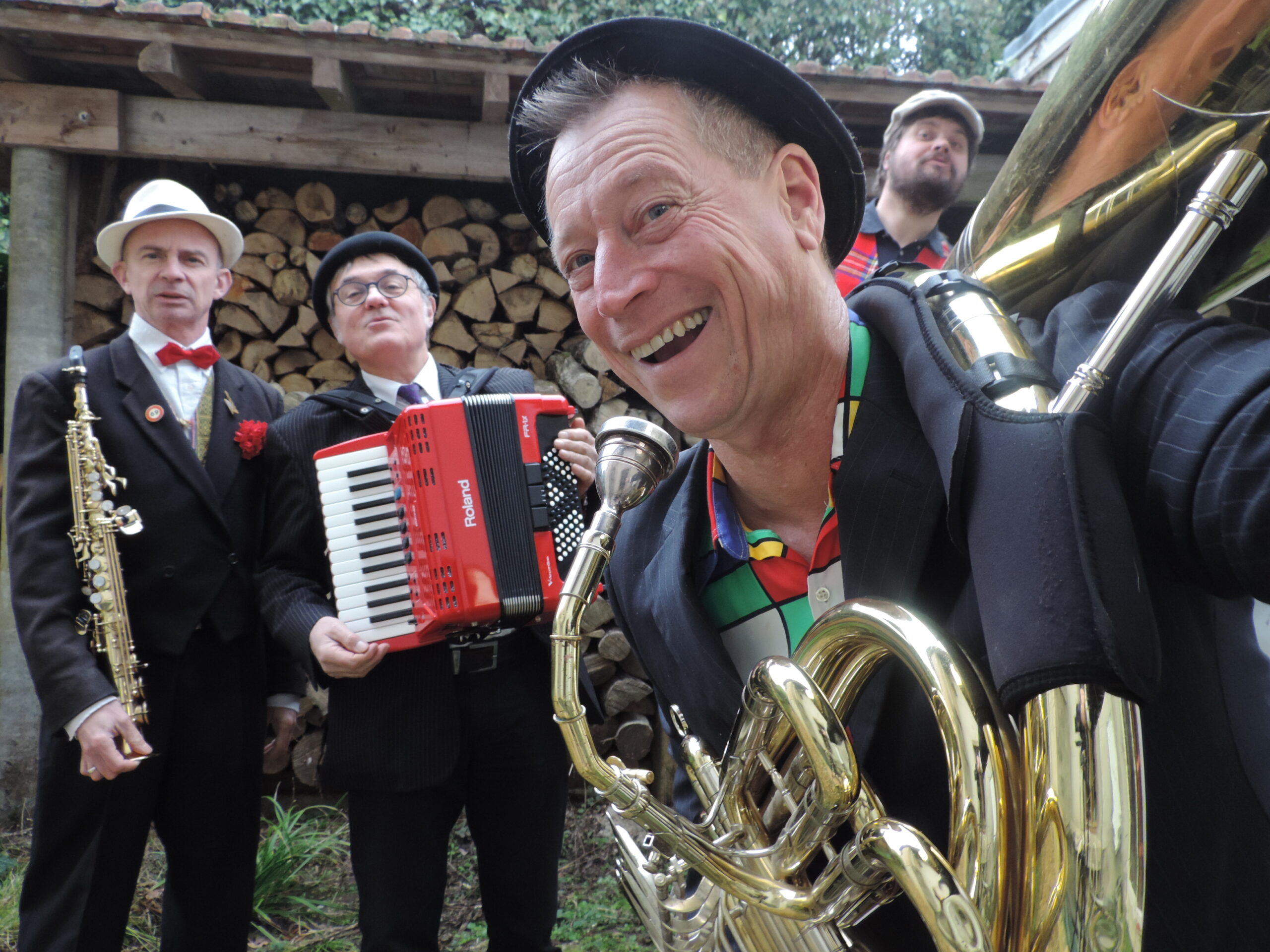 https://www.lesfestivinales-beaune.fr/wp-content/uploads/2025/09/Karpates-Show-2-scaled.jpg
